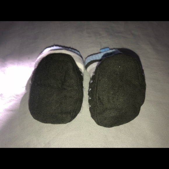 Baby walking shoes - Picture 2 of 2